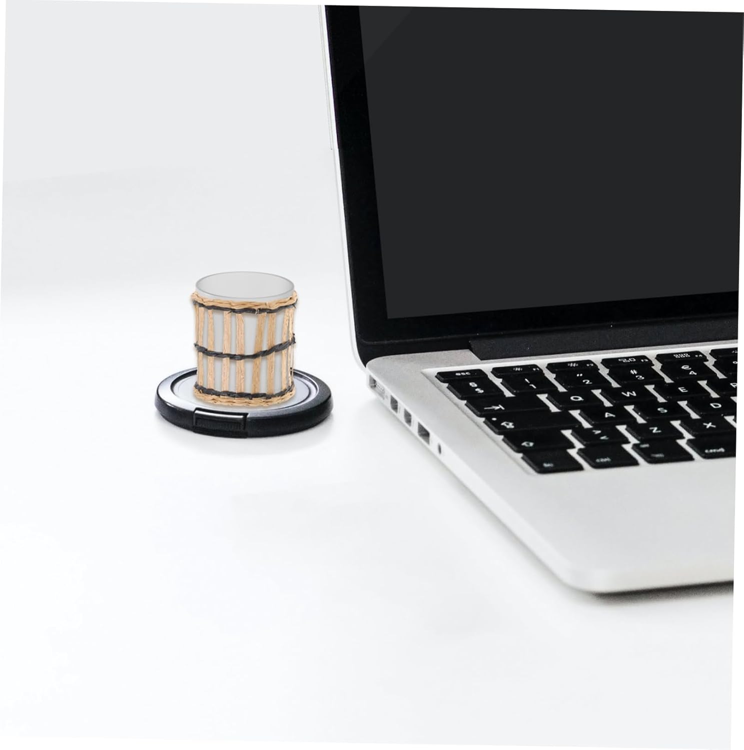Hoement Woven Straw Cup Sleeve Holder for Glass and Plastic Bottles 1