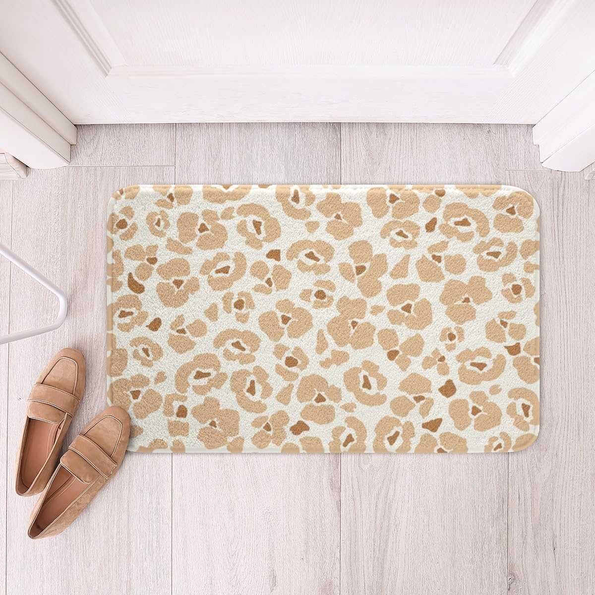 Castle Fairy Light Brown Leopard Print Bath Mat Non-Slip Absorbent 16x24 Floor Mat for Home