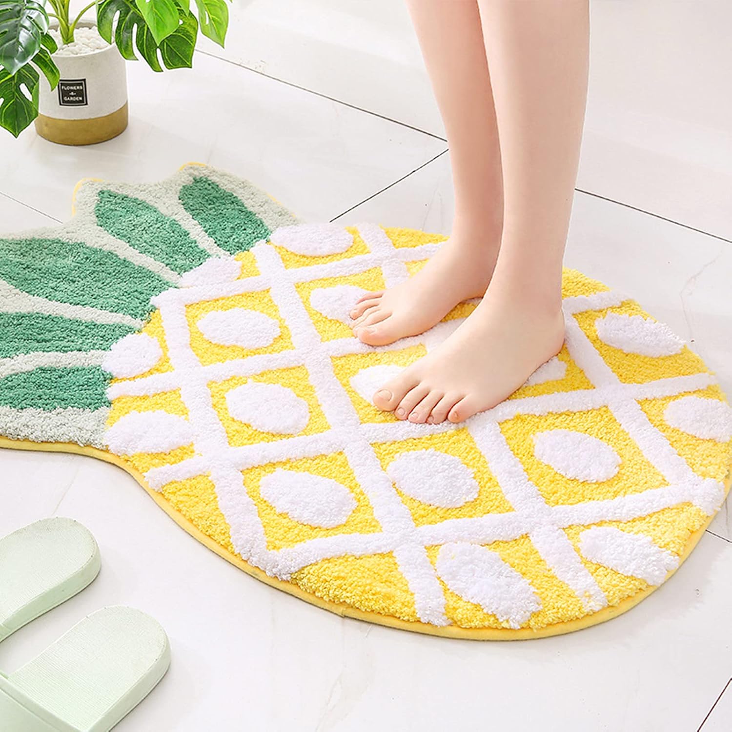 UKELER Cartoon Pineapple Bath Rug for Kids