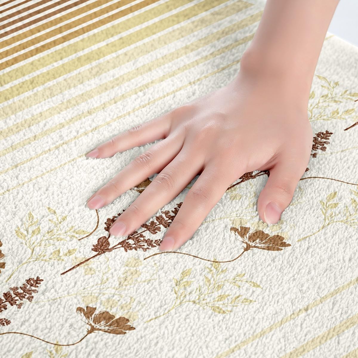 Jejeloiu Vintage Floral Bath Rug 16x24 Inch