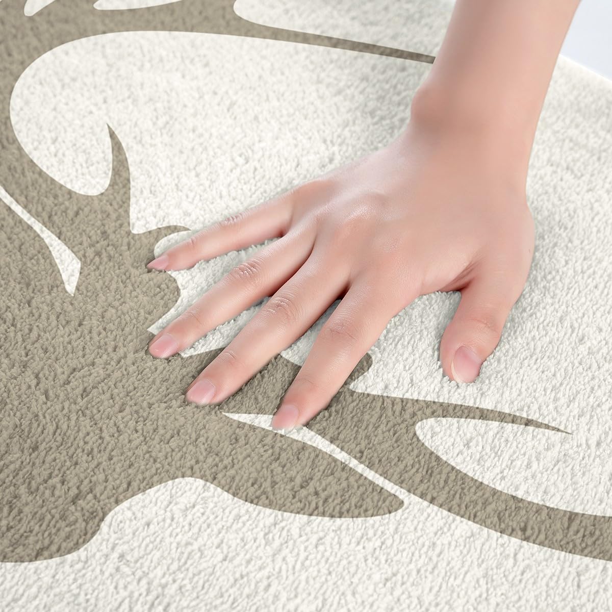 Jejeloiu Wild Animal Bath Rugs 16x24 Inch